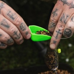Korda Solidz Scoop – лопатка за PVA торбички